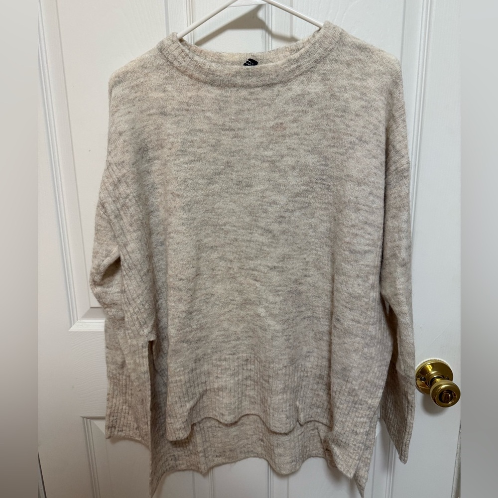 H&M Women’s Sweater Size M